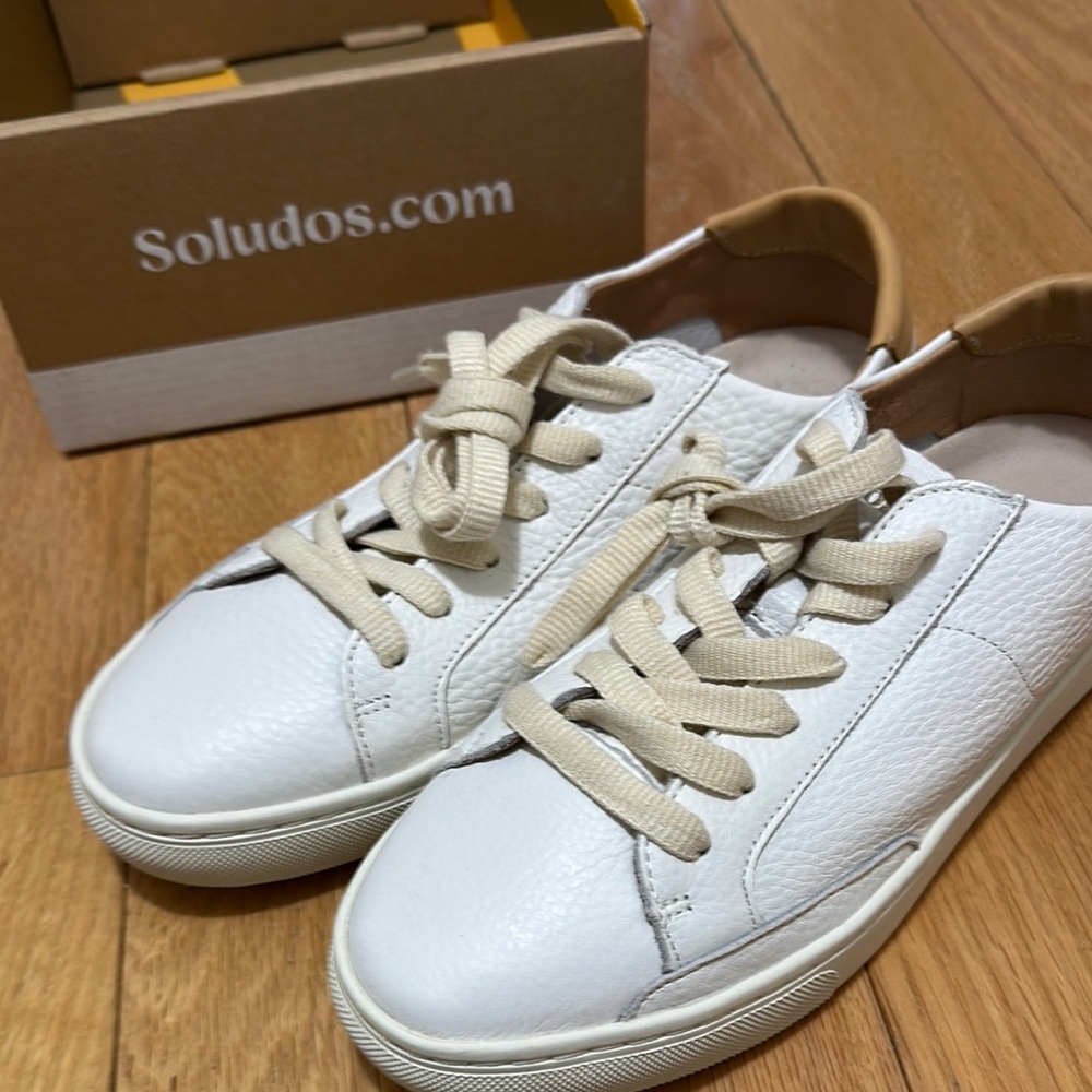 Soludos ibiza classic White Leather Sneakers- nwot